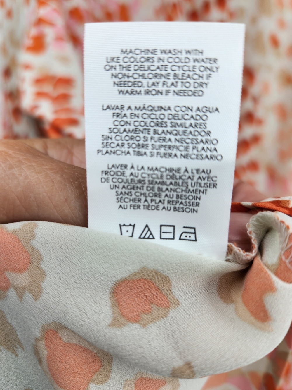 Cabi Style 6081 Animal Print Button Front Blouse Size Large Peach Coral Neutral - Picture 9 of 12